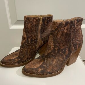 Elegant Brown Patterned Ankle Booties